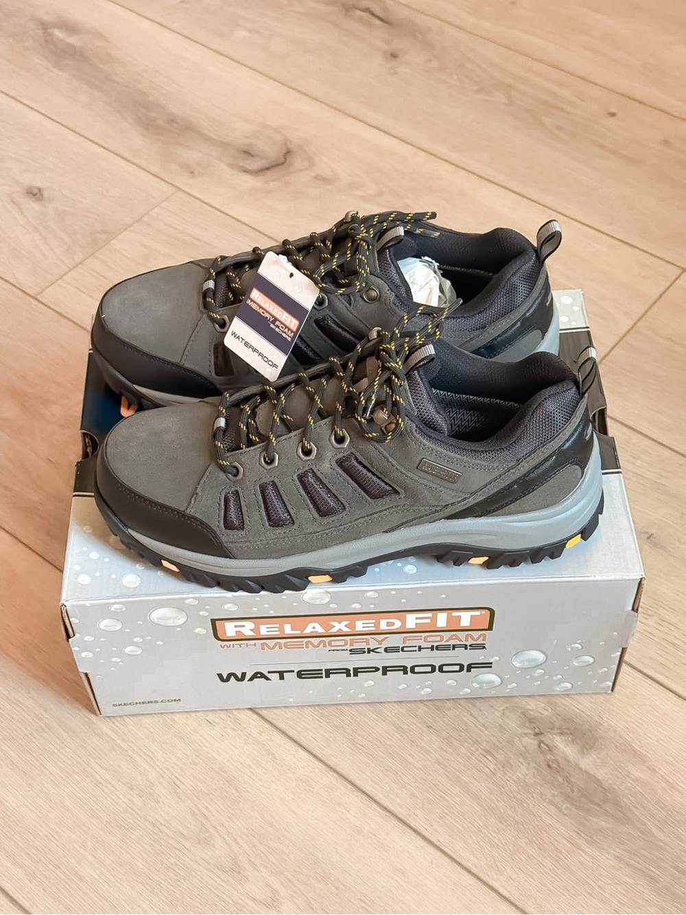 SKECHERS RELAXED FIT RELMENT SONEGO WATERPROOF HIKING SHOES GRAY SIZE 9 NIB